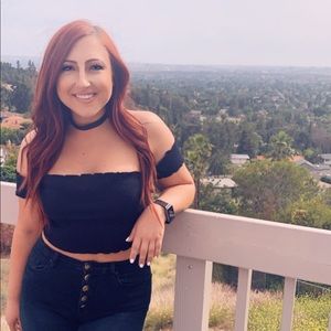 Meet your Posher, Kelli